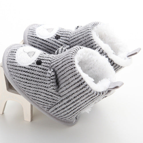 Winter new bear knitting plus baby shoes